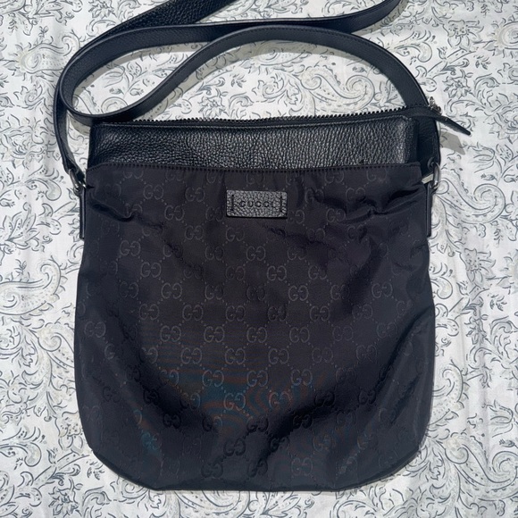 Gucci Black Crossbody Bag - Picture 1 of 3